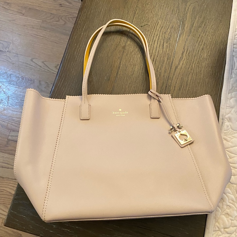 Kate spade purse NWOT never used!! Dusty pale pink